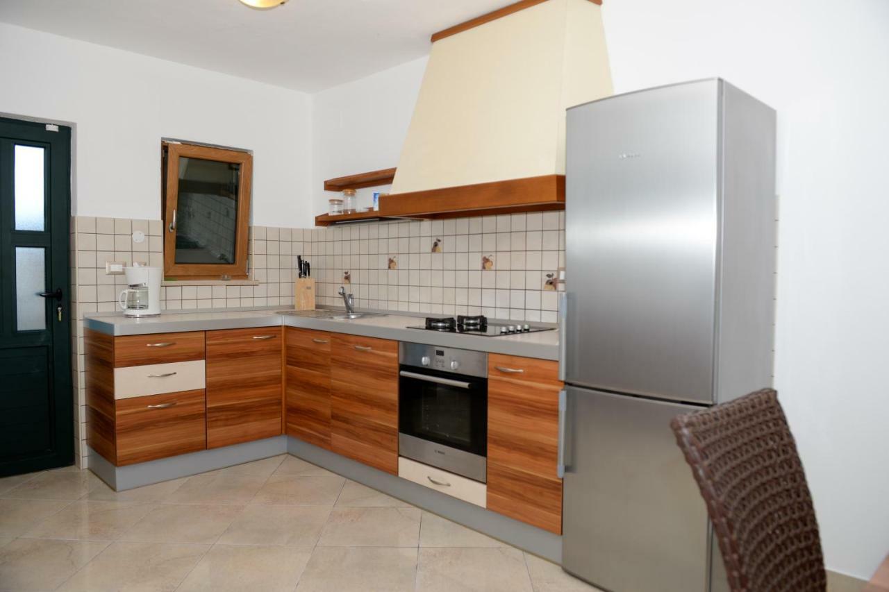 Apartment Markioli ポヴィヤ エクステリア 写真