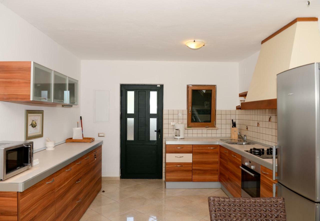 Apartment Markioli ポヴィヤ エクステリア 写真